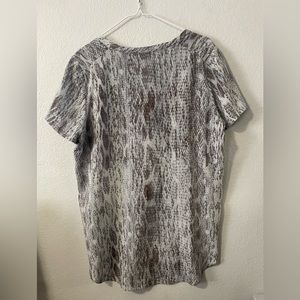 Beautiful grey toned snake skin shirt, Size Large